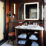 Les Bains Parigi