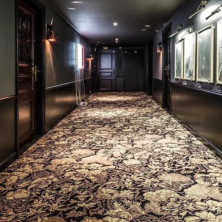 勒斯班斯巴黎酒店 5*