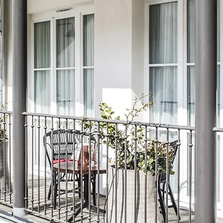 勒斯班斯巴黎酒店 5* 巴黎