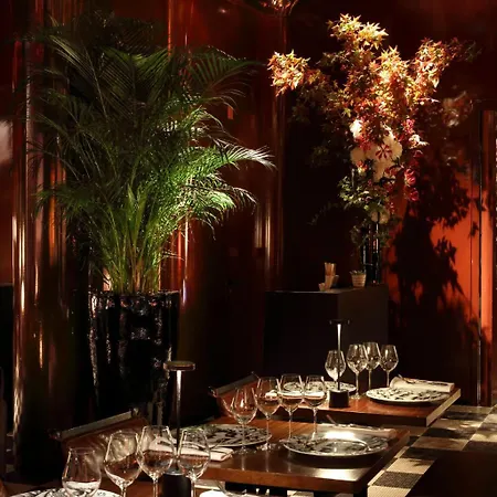 勒斯班斯巴黎酒店 5*