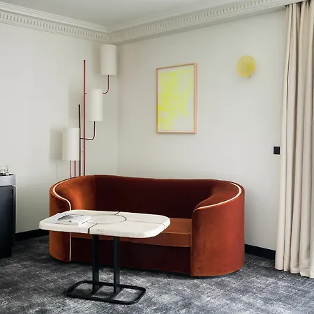 Les Bains Hotel