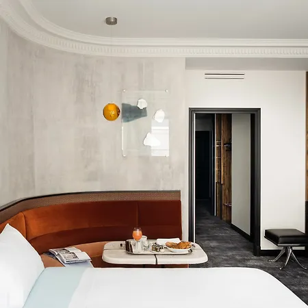Hotel Les Bains 5*