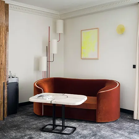 Les Bains Hotel
