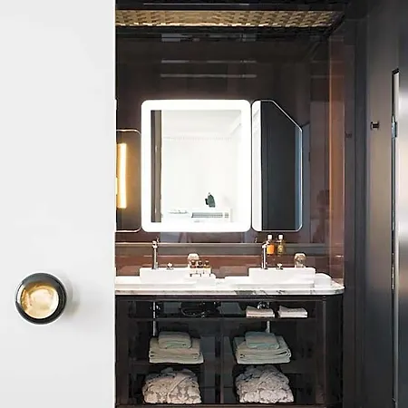 Hotel Les Bains