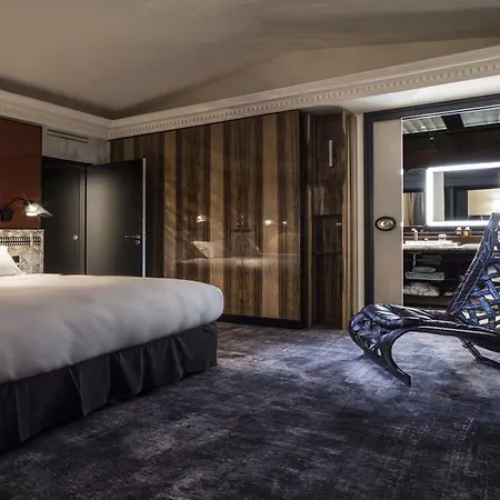 Hotel Les Bains 5*