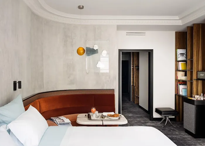 Les Bains 5* Párizs