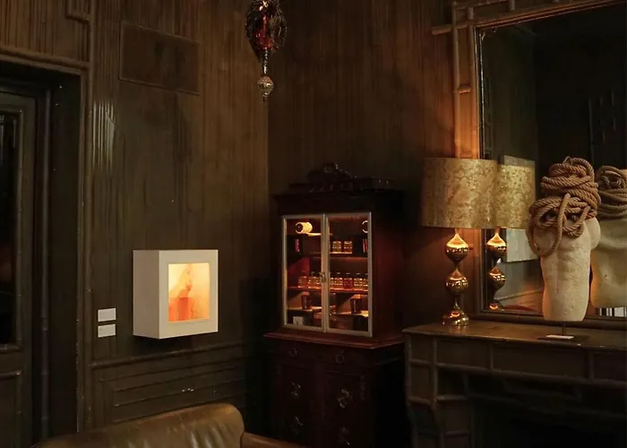 Les Bains מלון 5*