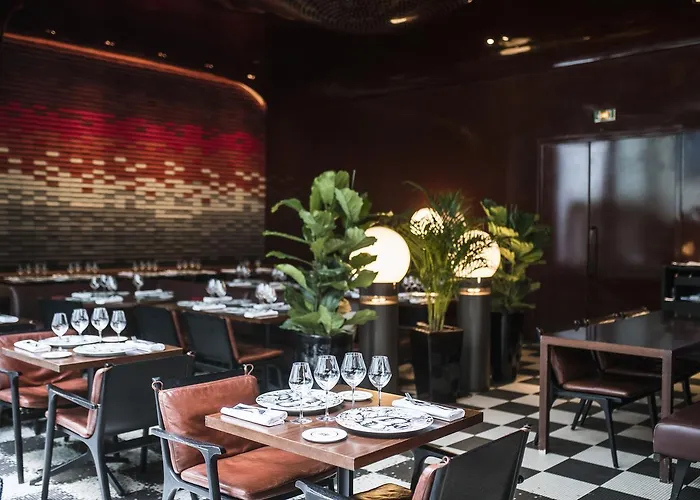 מלון Les Bains 5*