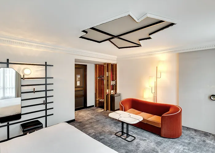 Les Bains 5*