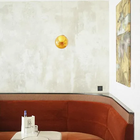 Hotel Les Bains 5*