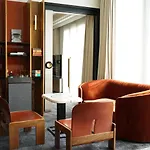Отель Les Bains 5*