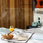 Отель Les Bains