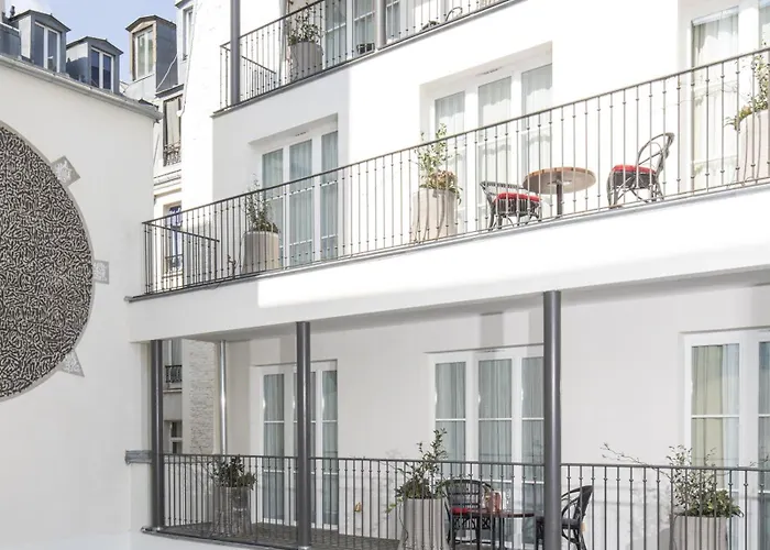 Les Bains Отель 5*